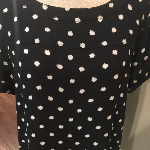 LOFT Black & White Dot Top - Picture 3 of 4